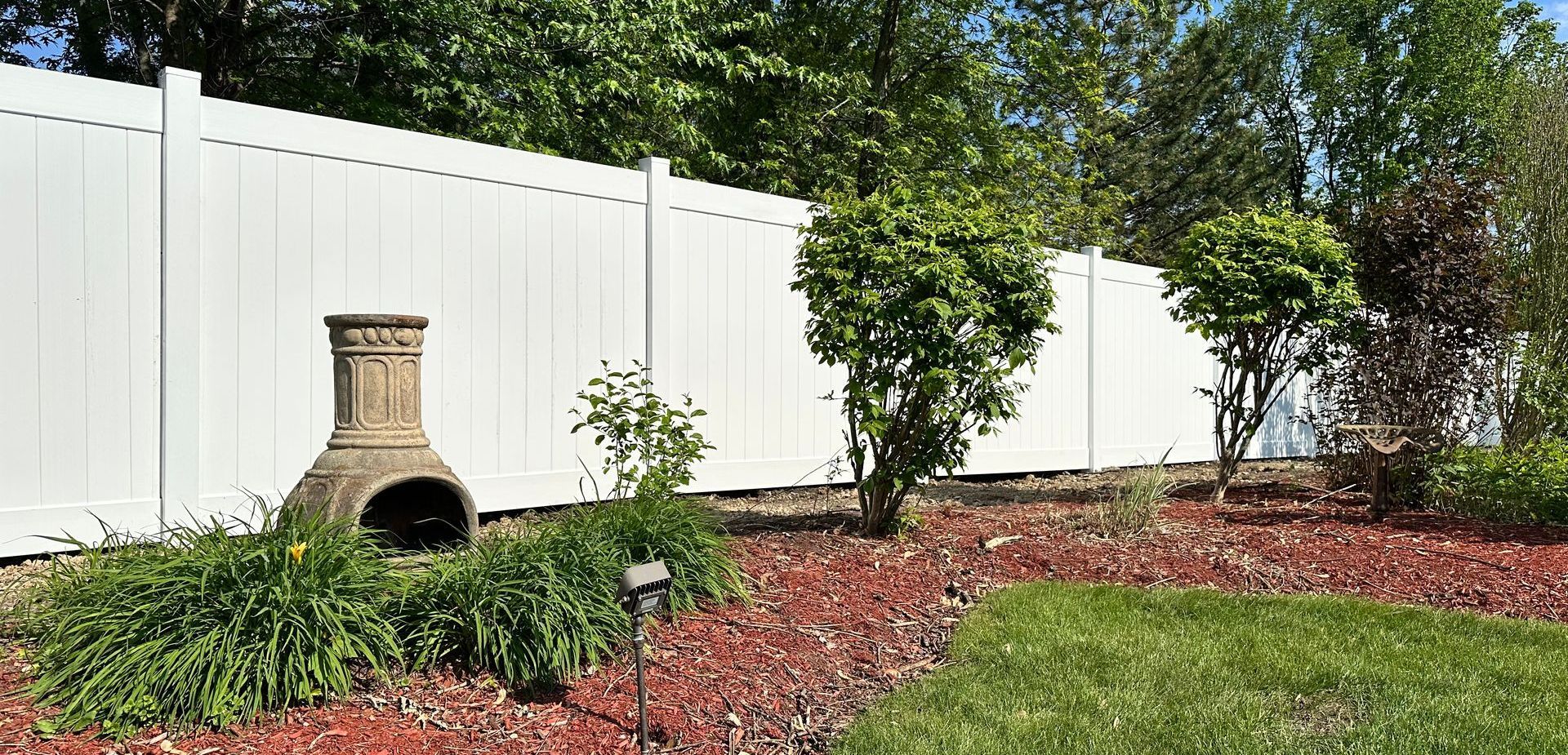 vinyl fence installation Illinois