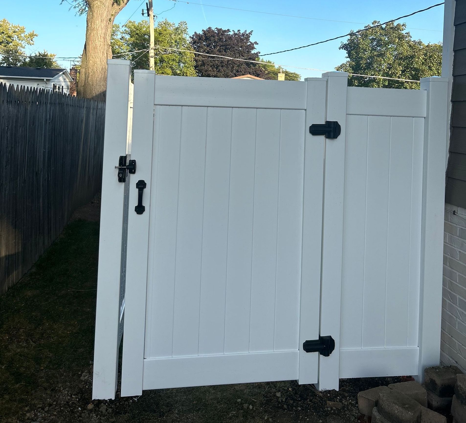 Vinyl Walk Gate