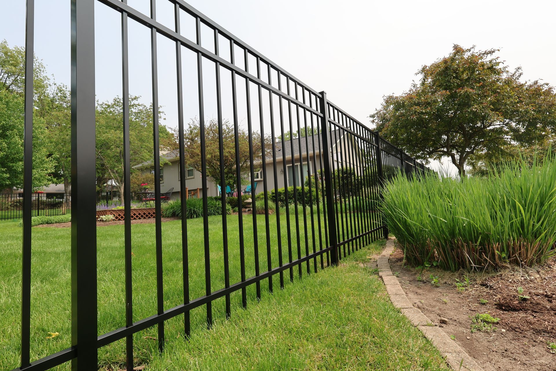aluminum fence installation in Palatine IL