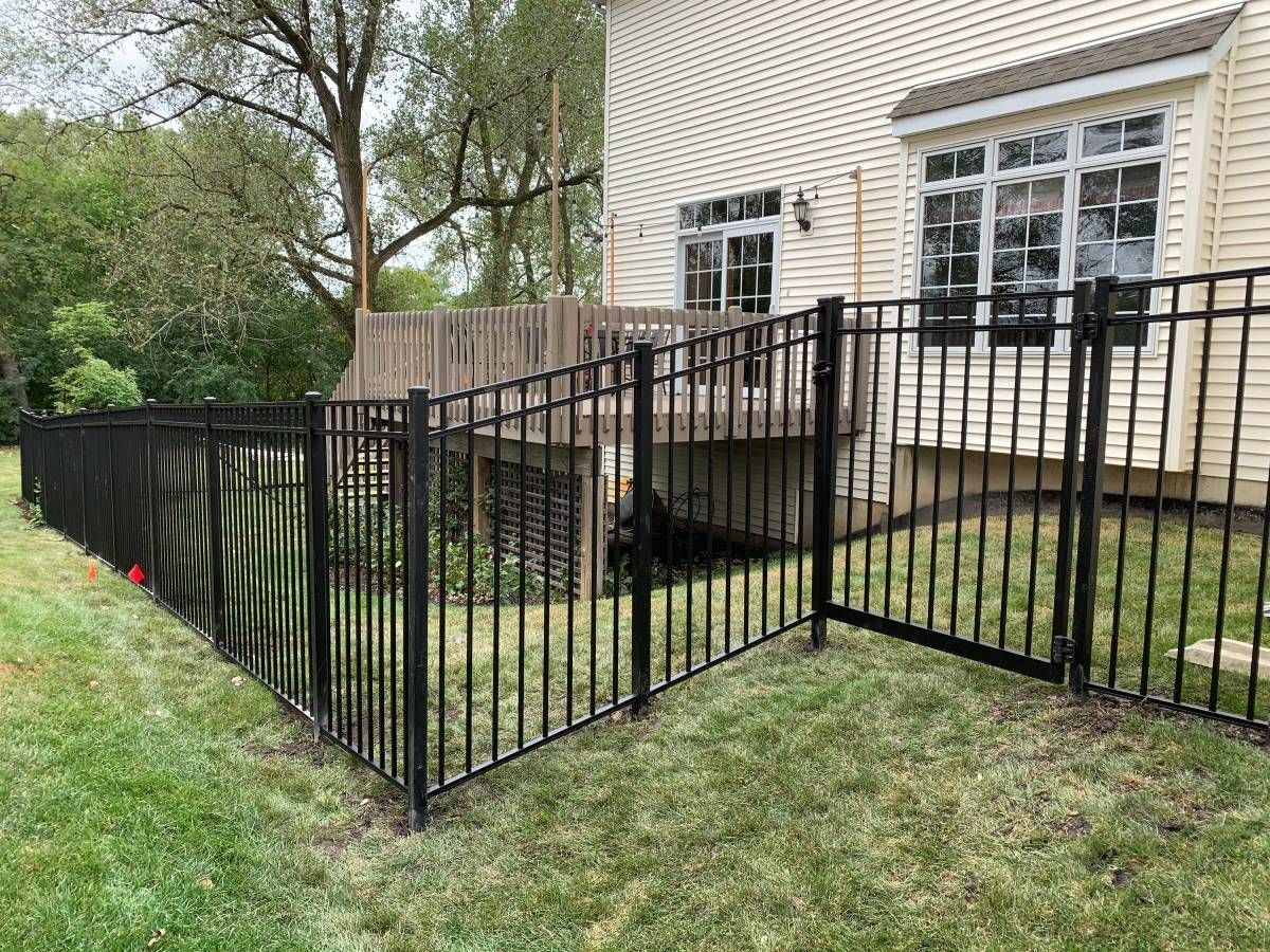 aluminum fence installation illinois