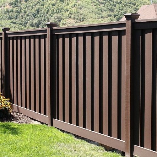 Composite fence installation Illinois
