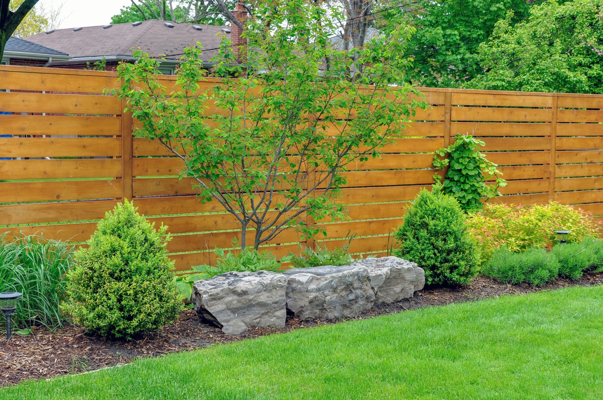 horizontal fence installation illinois