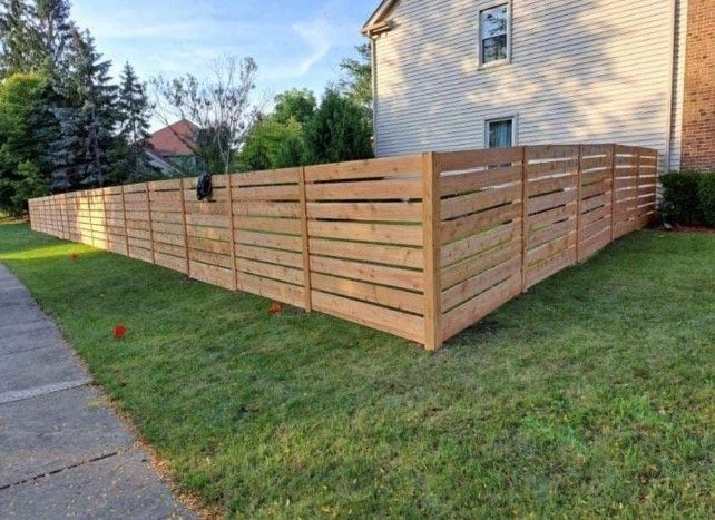horizontal fence installation illinois