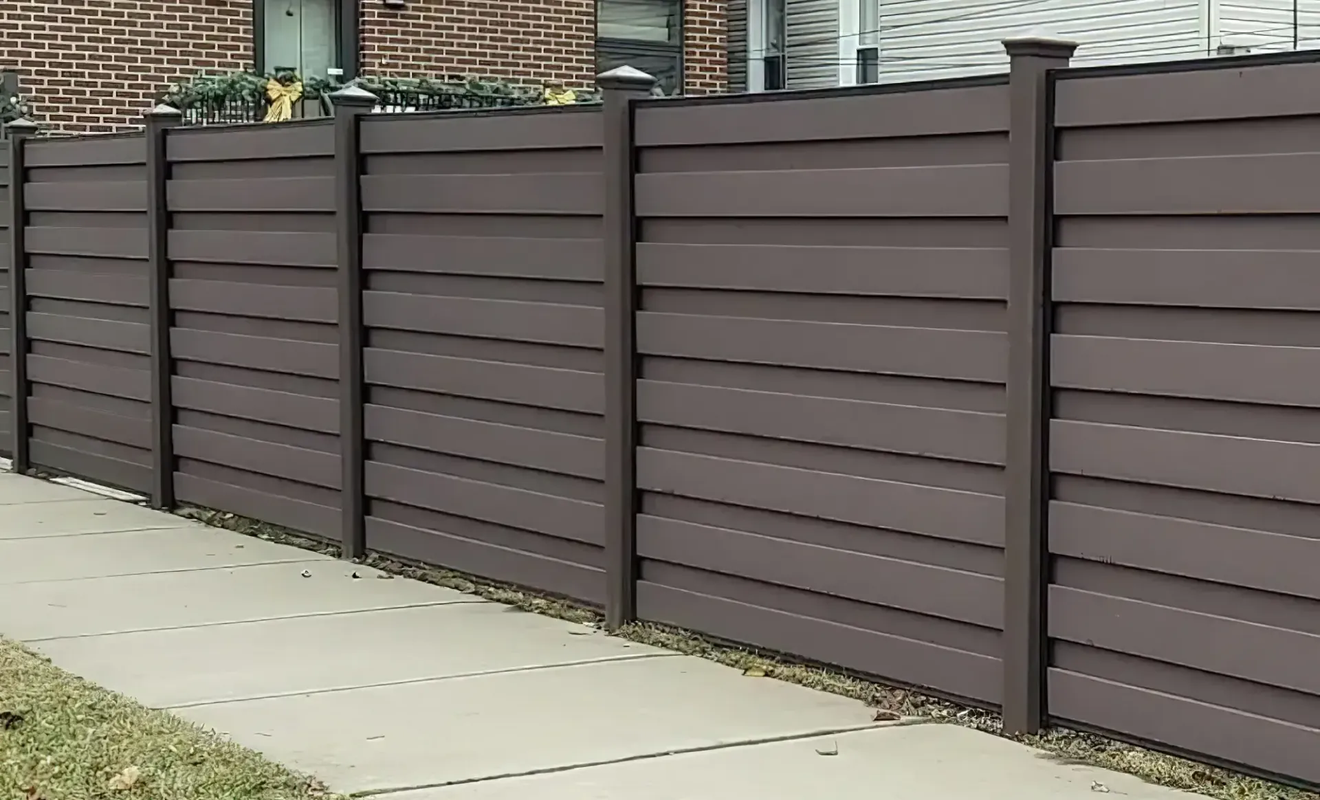 horizontal fence installation illinois