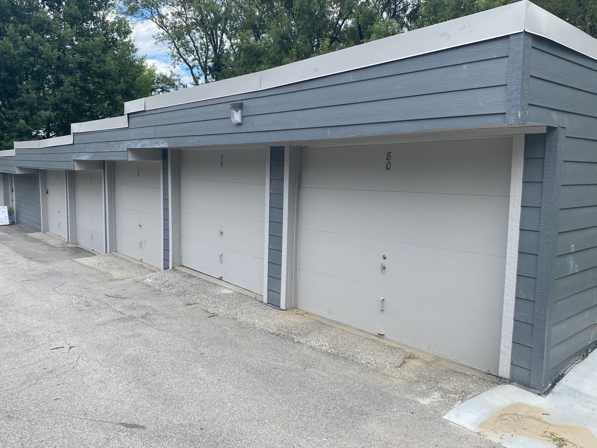 Woodridge Garages
