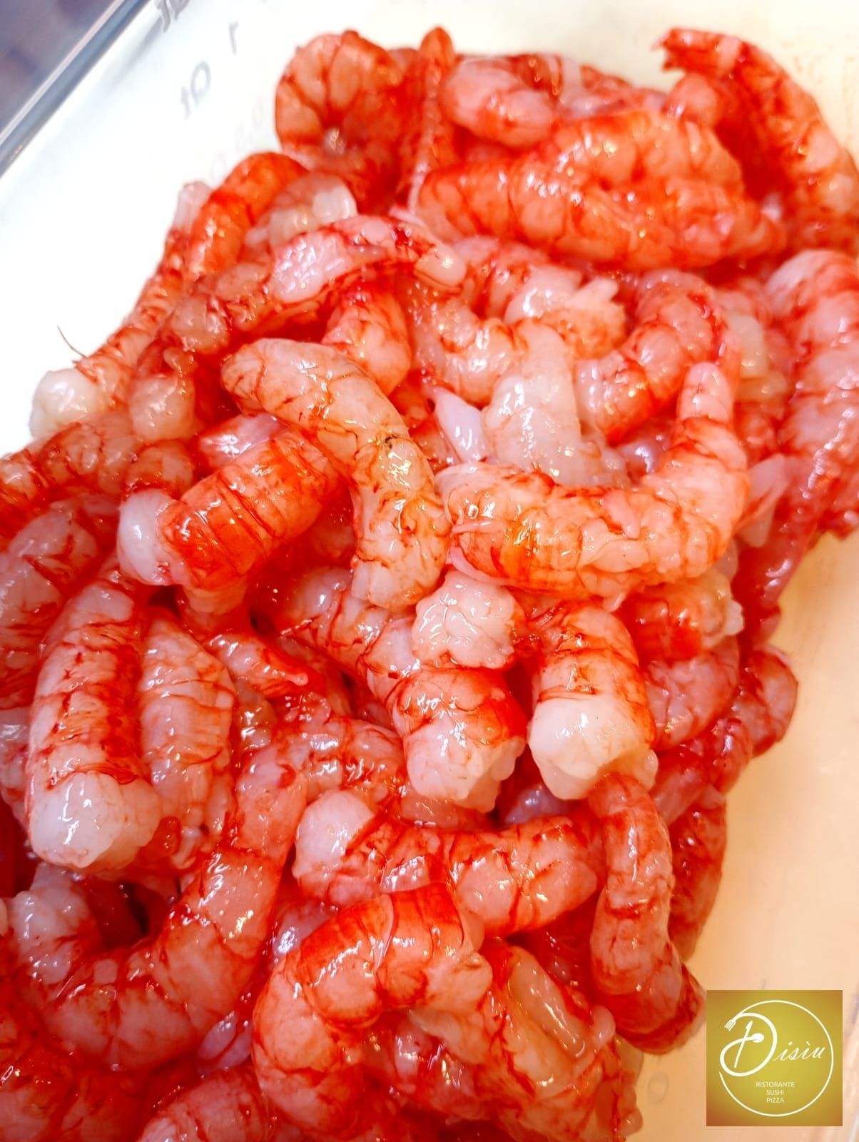 Gamberi crudi e rosa.