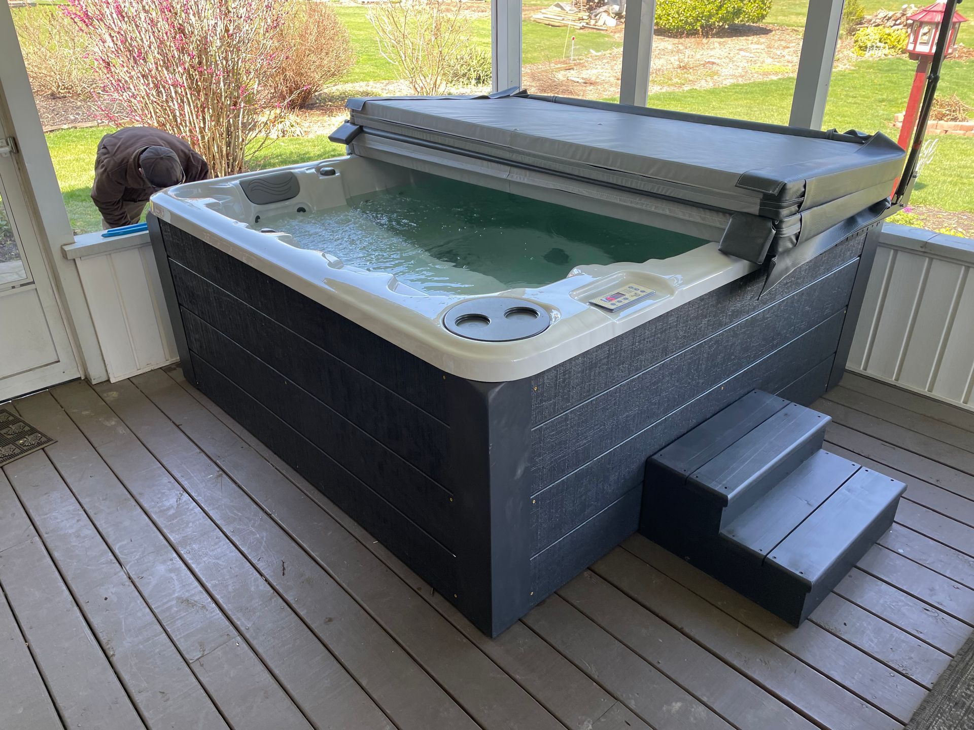 Series 300 Hot tub Level B - Brownstown, PA