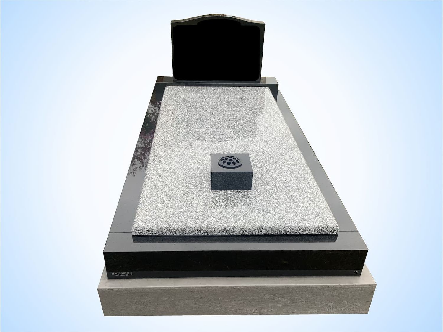 Elegant Single Monument Headstone — S.R. Horder Monumental Masons in Rutherford, NSW