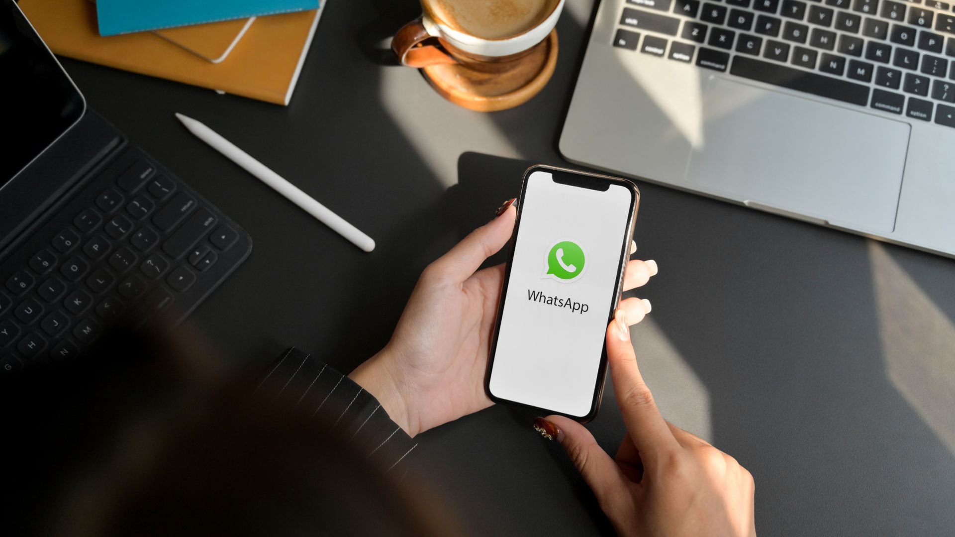 Cómo Pasar WhatsApp de un Celular a Otro: Guía 2024