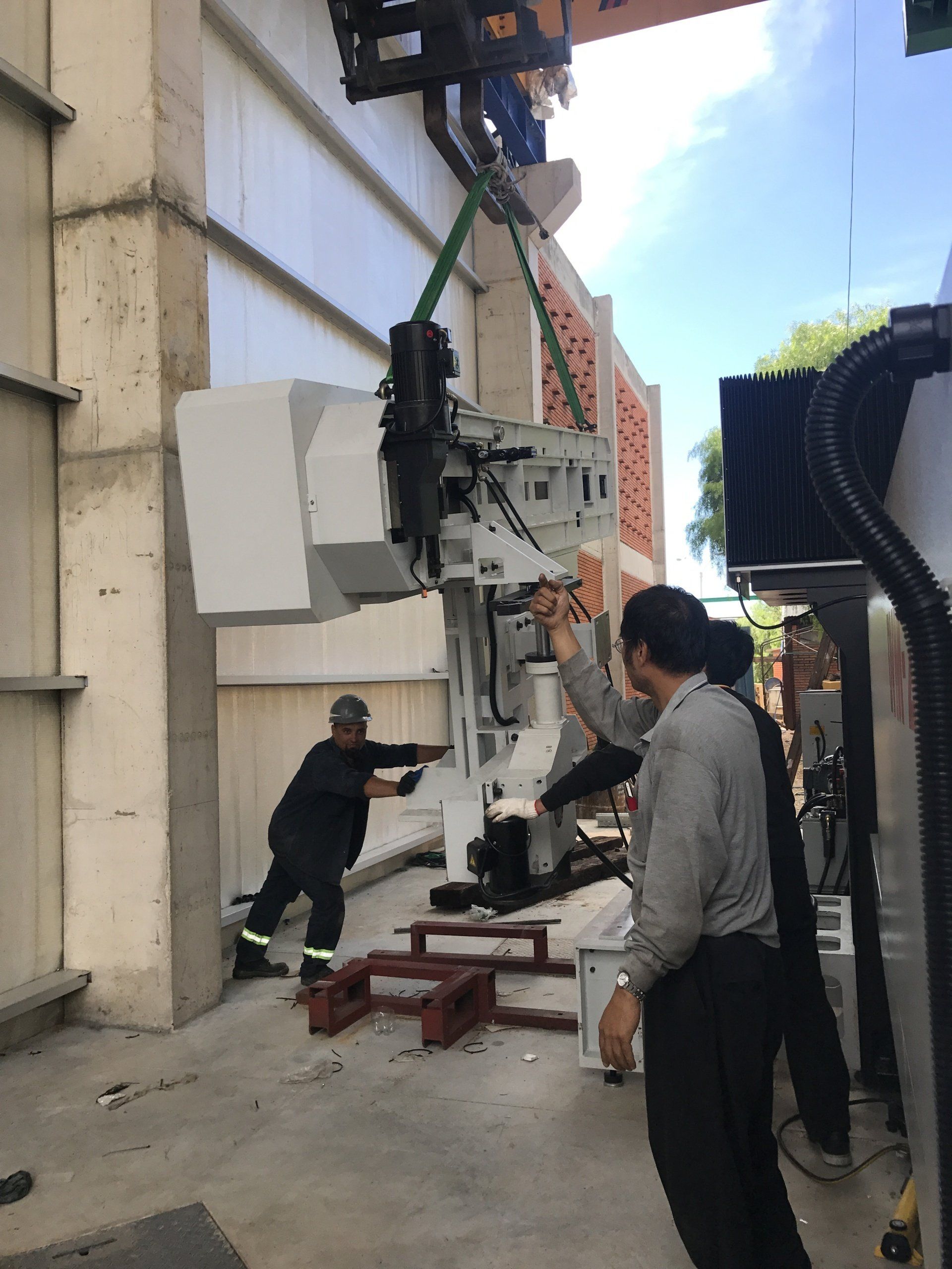 Suministro e instalación de CNC llave en mano