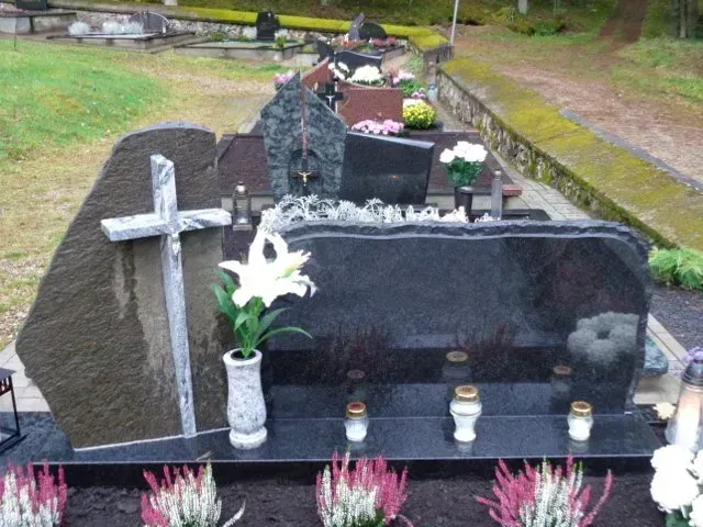 Dviejų dalių paminklas