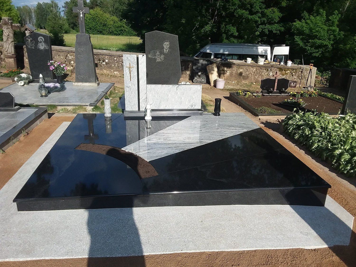 Kapavietė dengta akmens ploštėmis