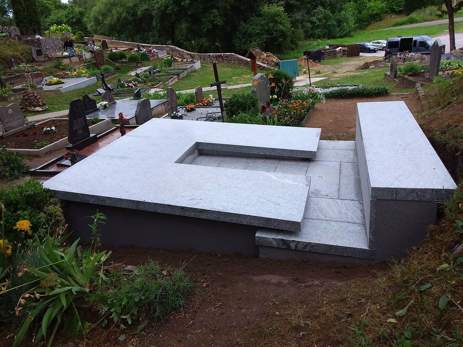 Kapavietė dengta akmens ploštėmis