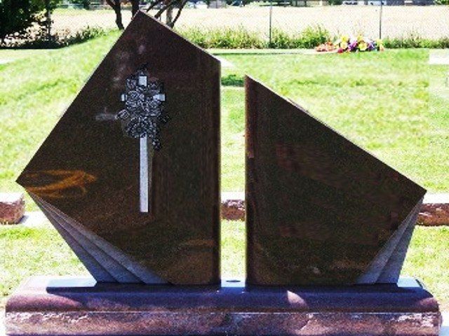 Dviejų dalių paminklas