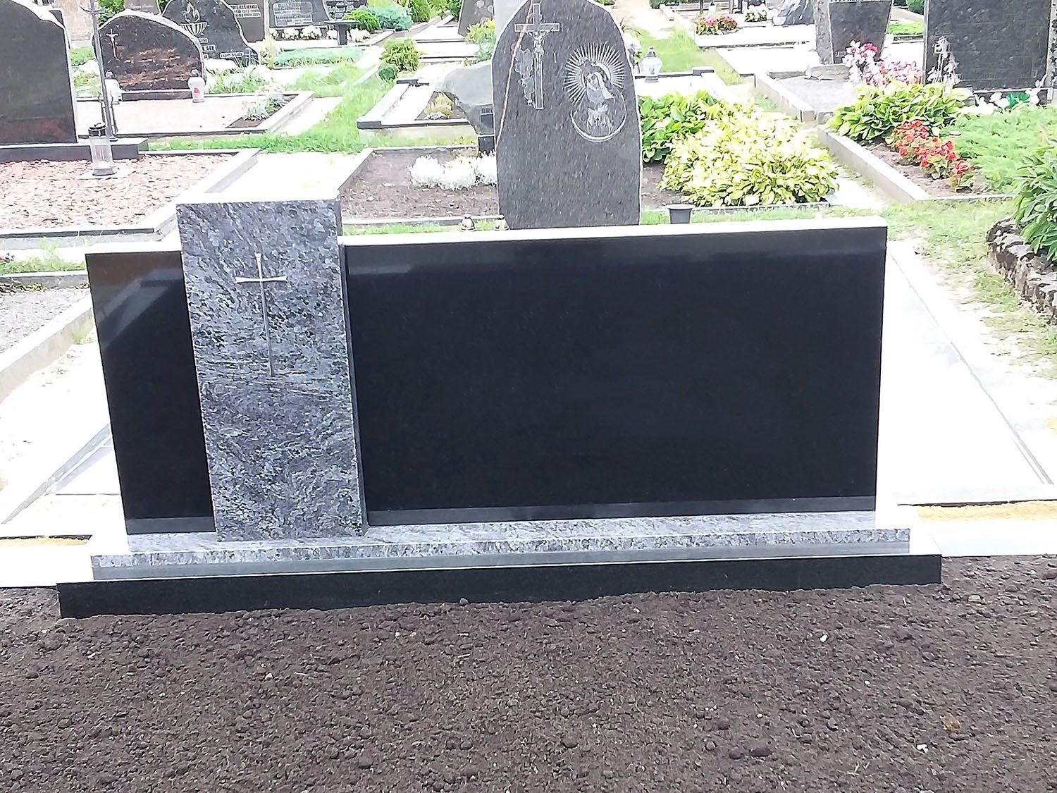 Dviejų dalių paminklas