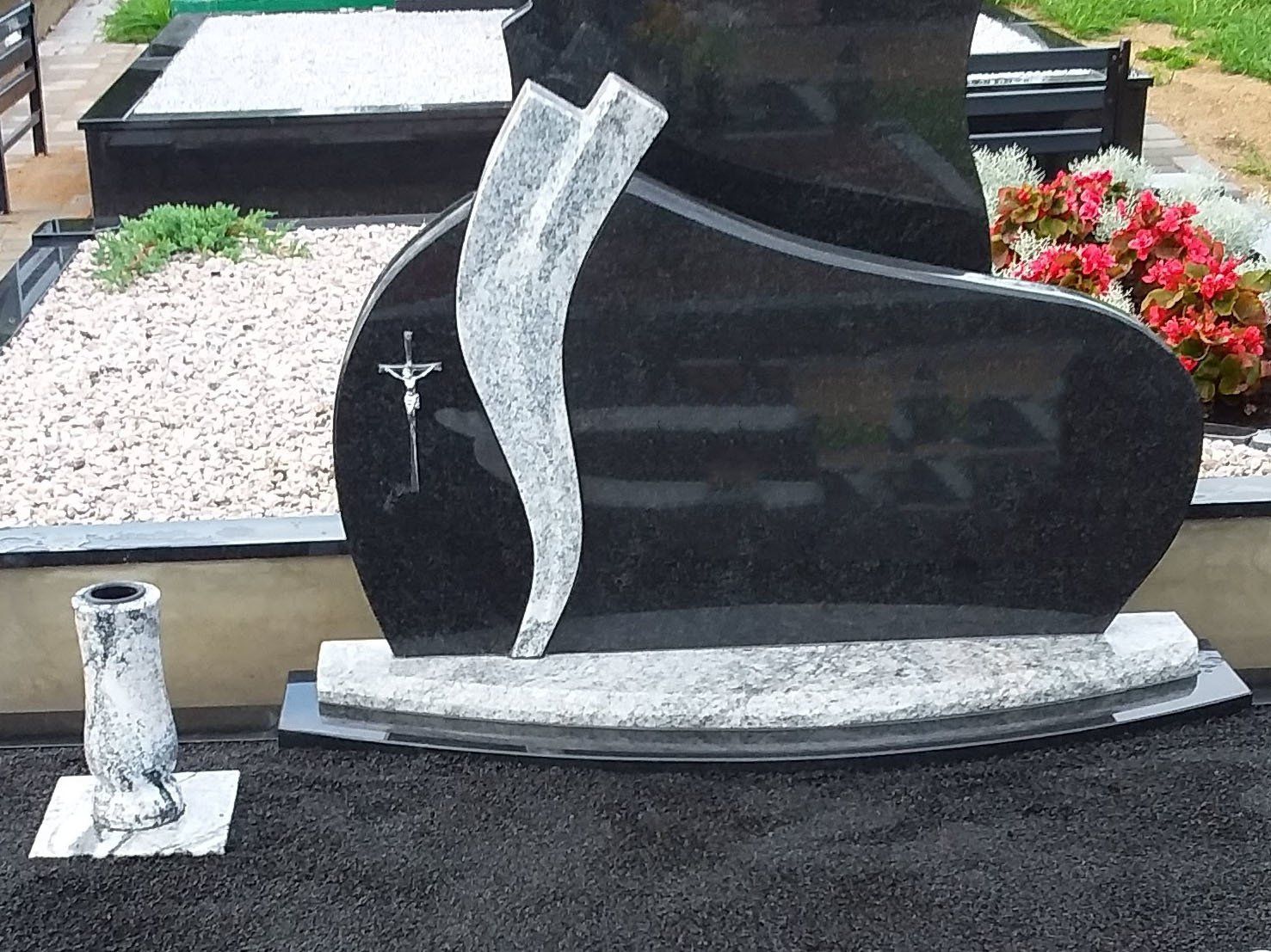 Dviejų dalių paminklas