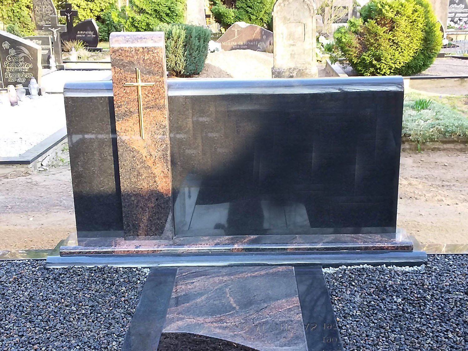 Dviejų dalių paminklas