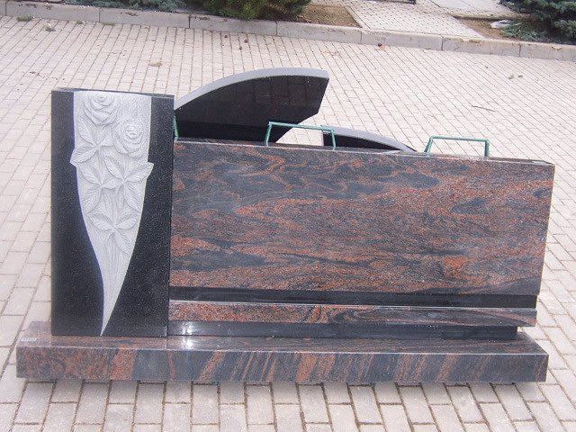 Dviejų dalių paminklas