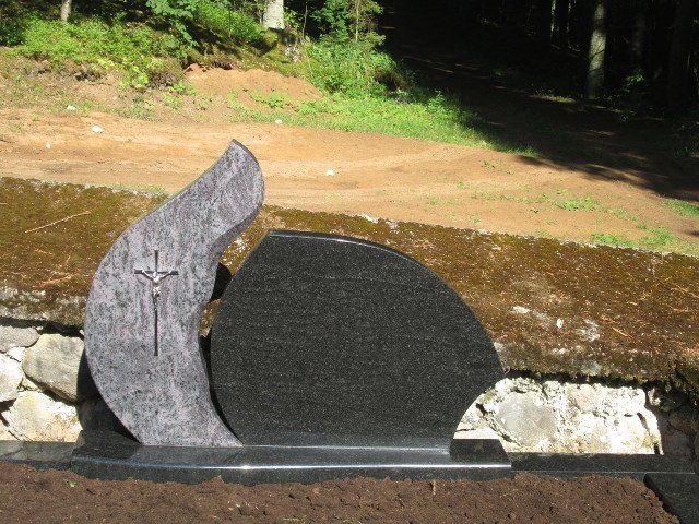 Dviejų dalių paminklas