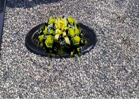 kapavietė su įrengtu gėlynu