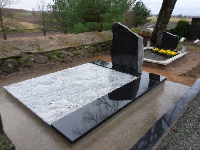 Kapavietė dengta akmens ploštėmis