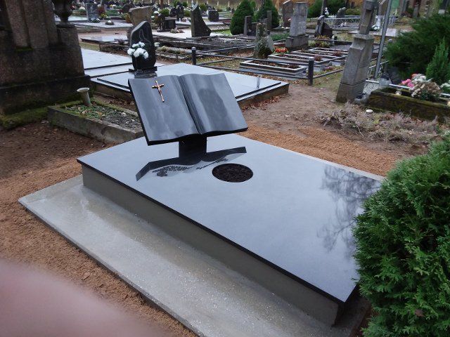 kapaviete dengta granito plytomis