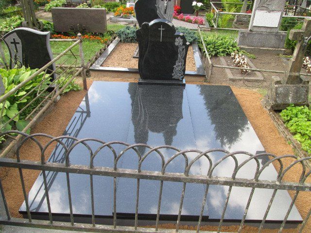 Kapavietė dengta akmens ploštėmis