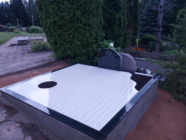 Kapavietė dengta plytelėmis