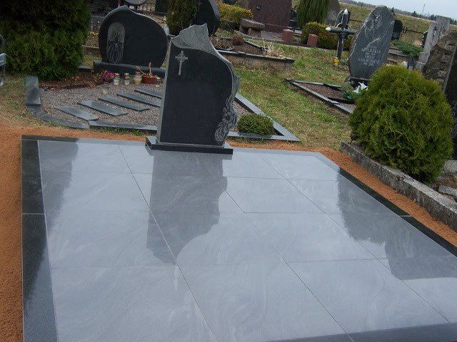 Kapavietė dengta plytelėmis