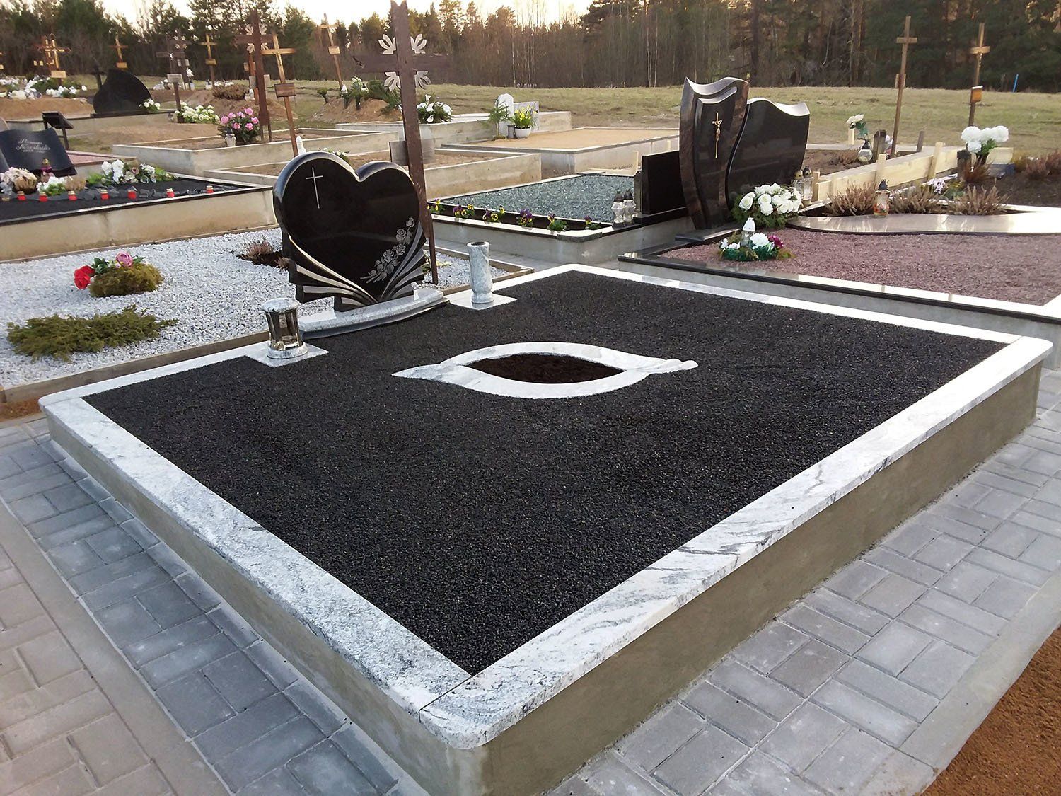 sutvarkytos kapavietės