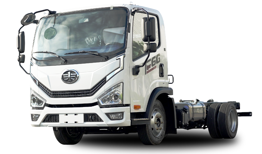 Un camión blanco está sentado sobre un fondo blanco.