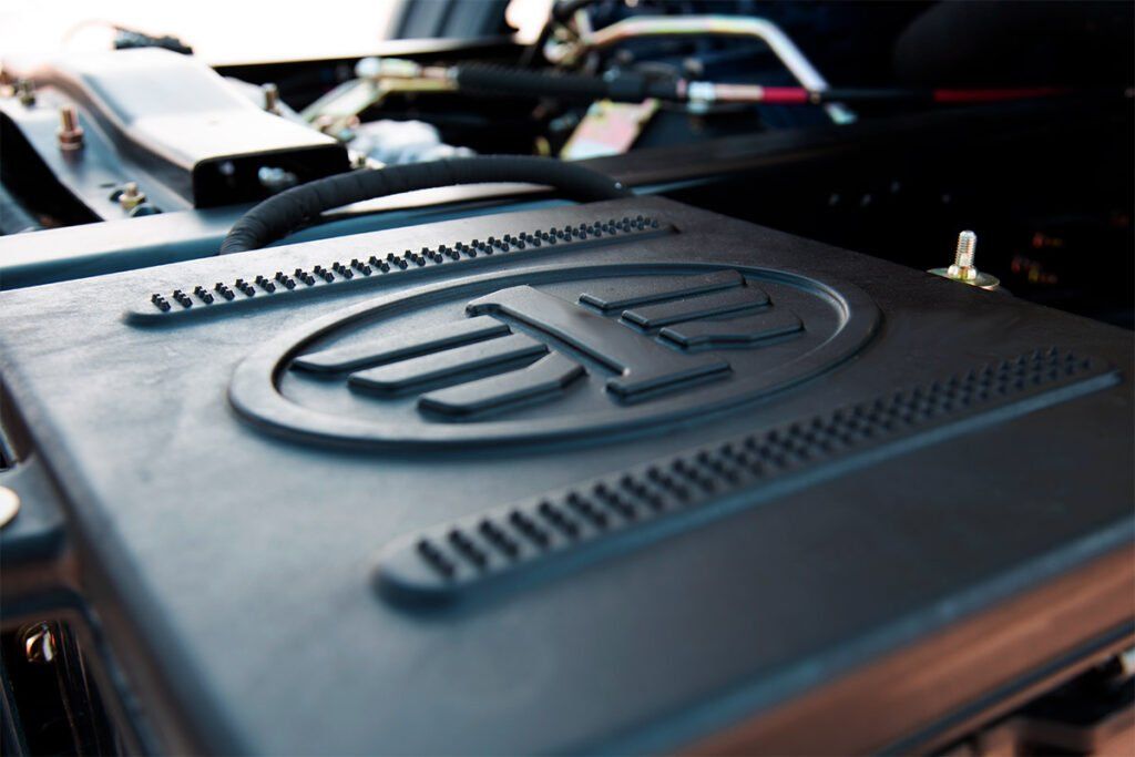 Una caja negra con la letra e en ella