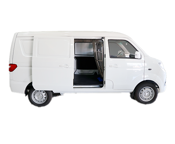 Chasis de cabina de camión comercial ligero de color blanco, visto de perfil sobre un fondo blanco.