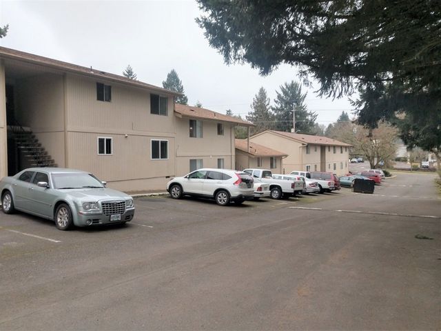 Arboretum Apartments exterior