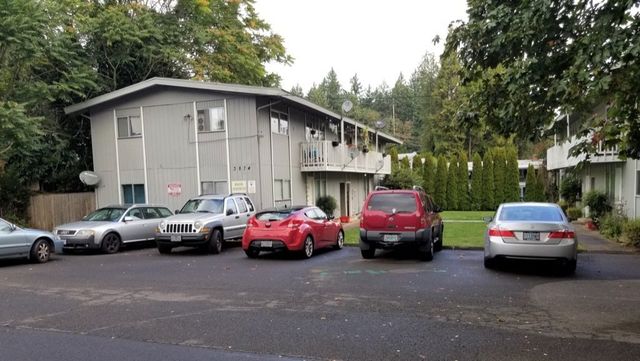 Arboretum Apartments exterior