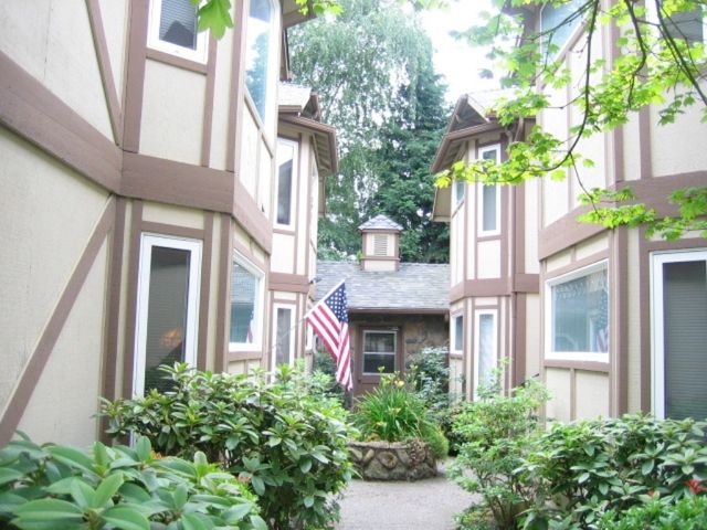 Arboretum Apartments exterior