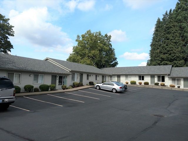 Arboretum Apartments exterior