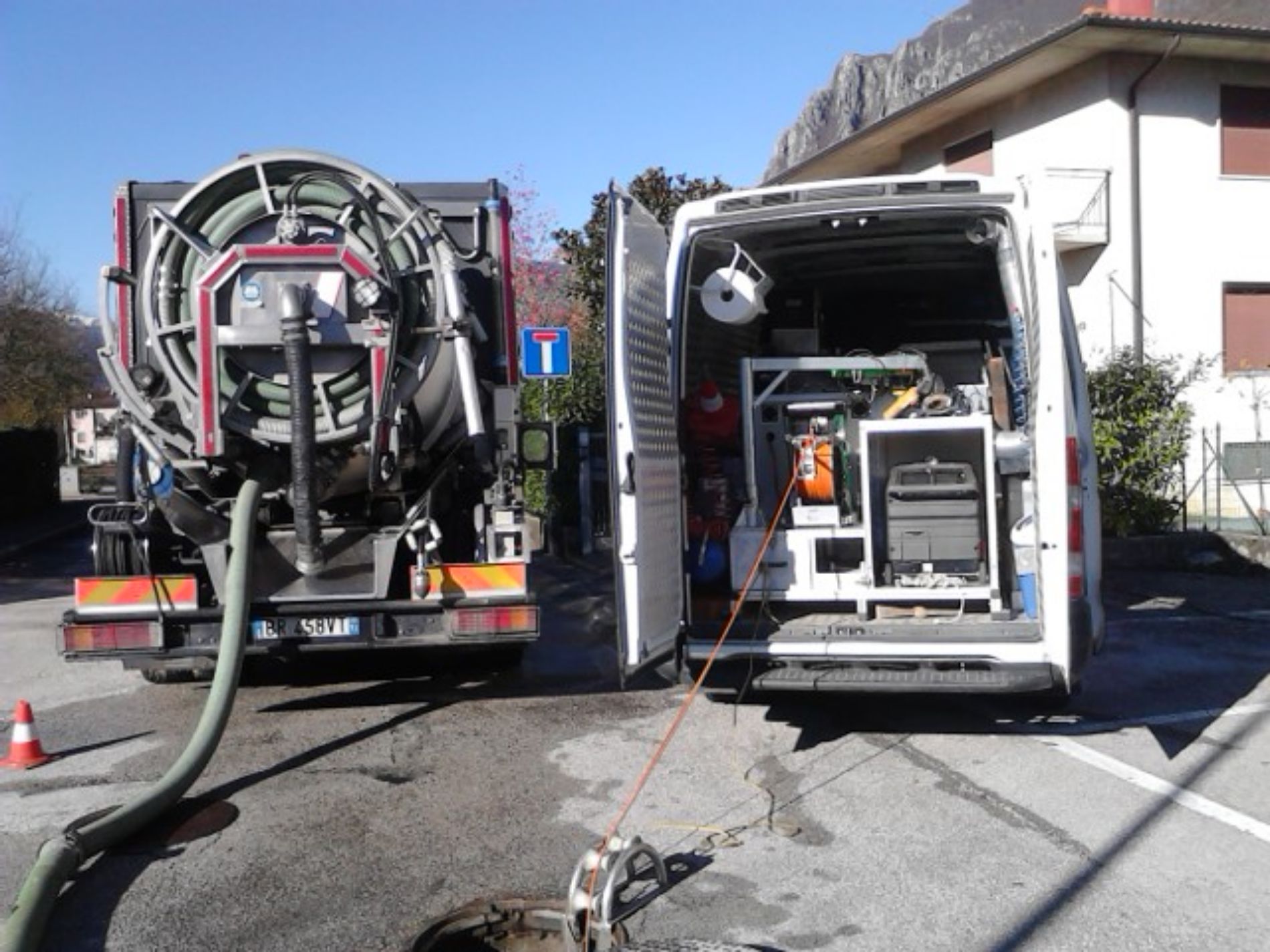 mezzi e attrezzature per lo spurgo di tubature