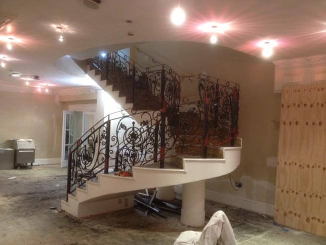 Staircase and balcony in a new build