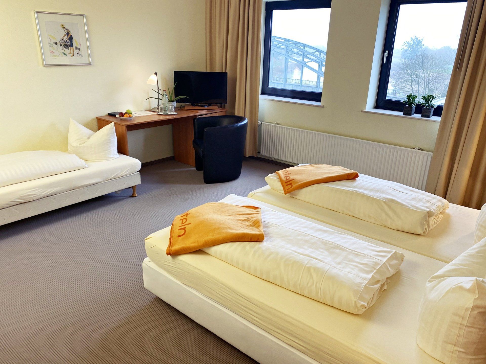 Hotel Zimmer Dreibett Rinteln Weser Brückentor