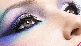 Make-up con ombretto viola e azzurro