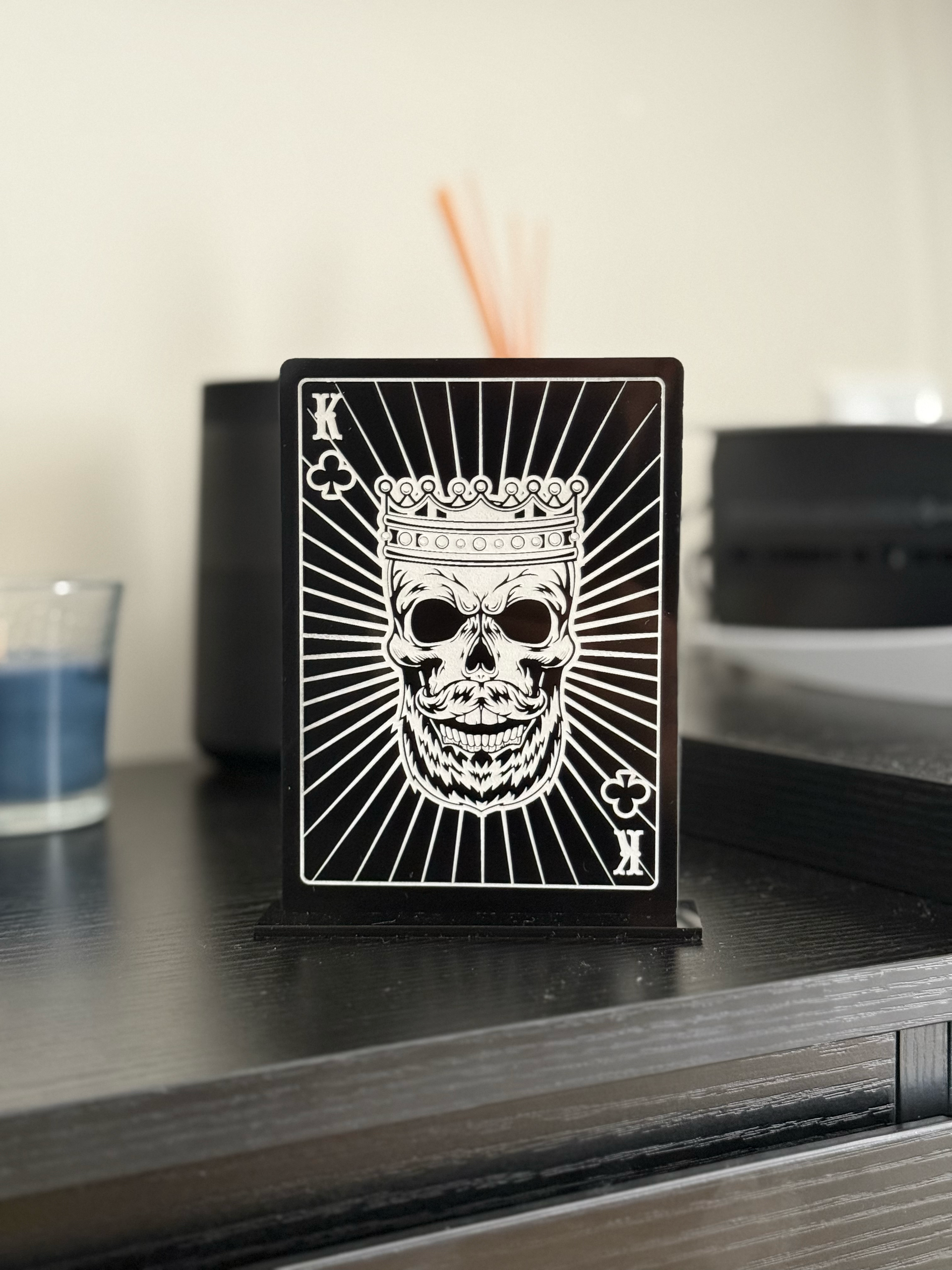 King Card Stand