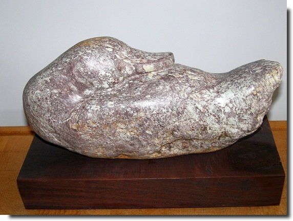 Beeld slapende eend serpentijn Laura Ruhe