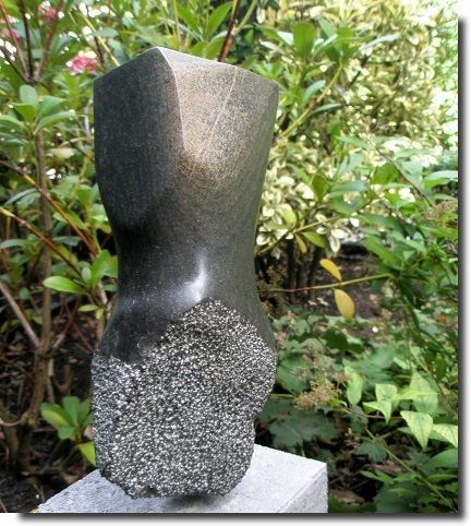 beeld upside down springstone