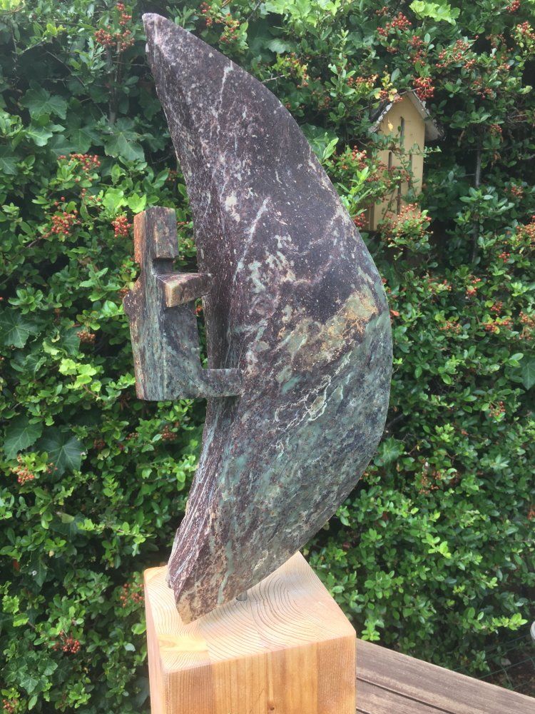 beeld mannetje op de maan