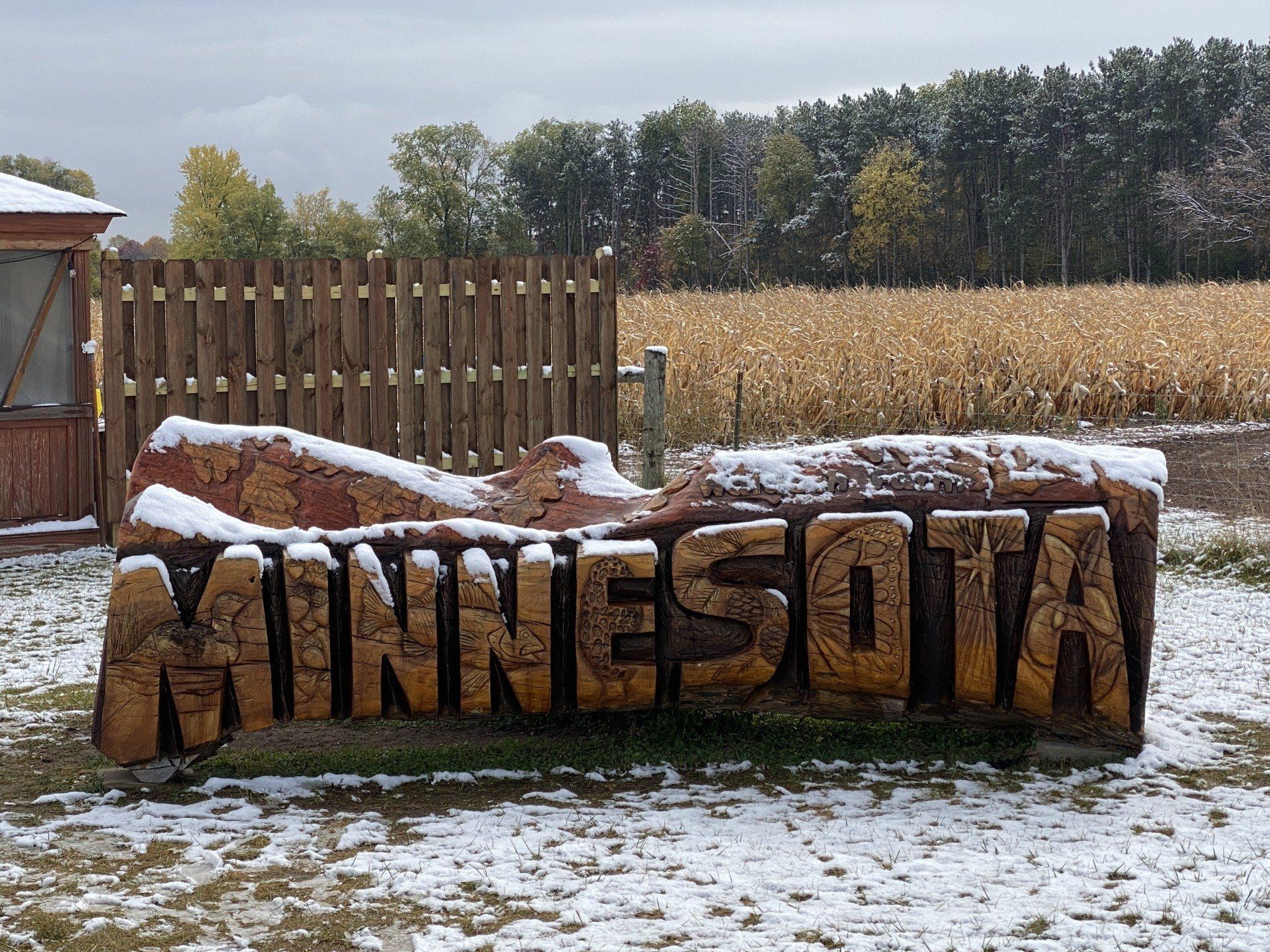 A sign that says minnesota