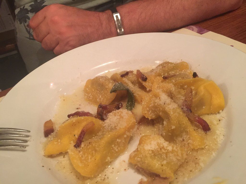 piatto di ravioli ripeini