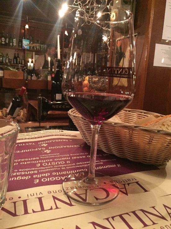 calice di vino rosso