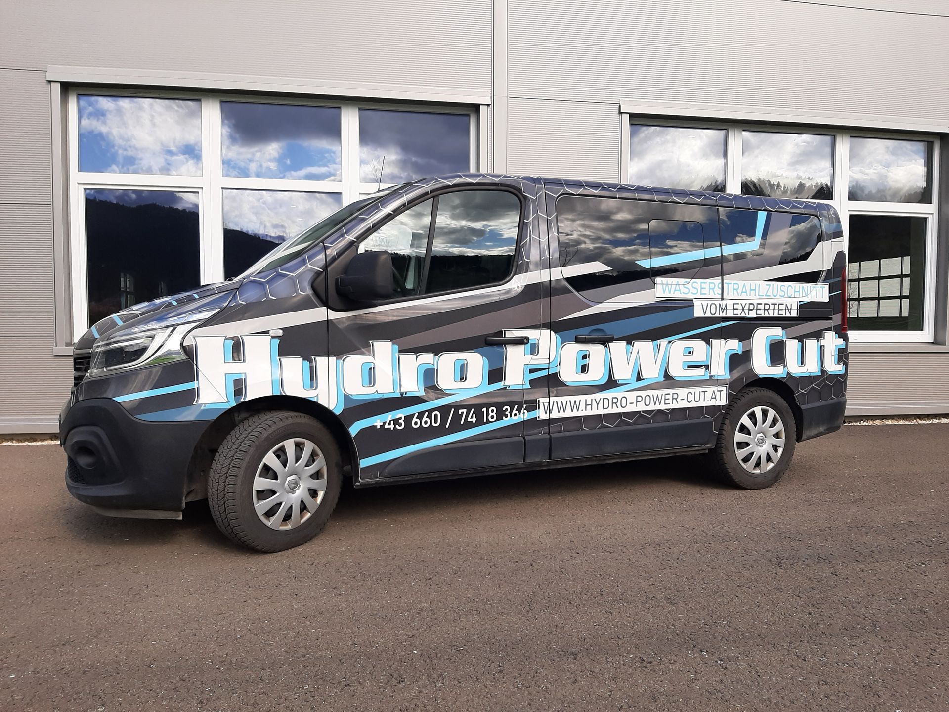 Ein Schild mit der Aufschrift 4 aktive Systeme