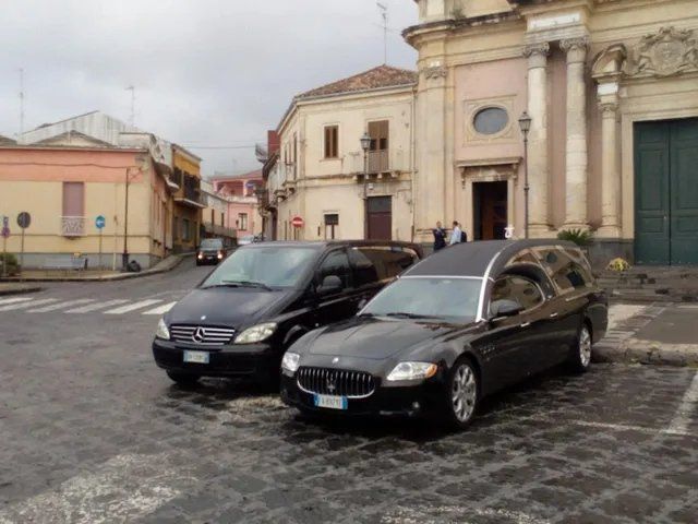 Auto per trasporto funebre